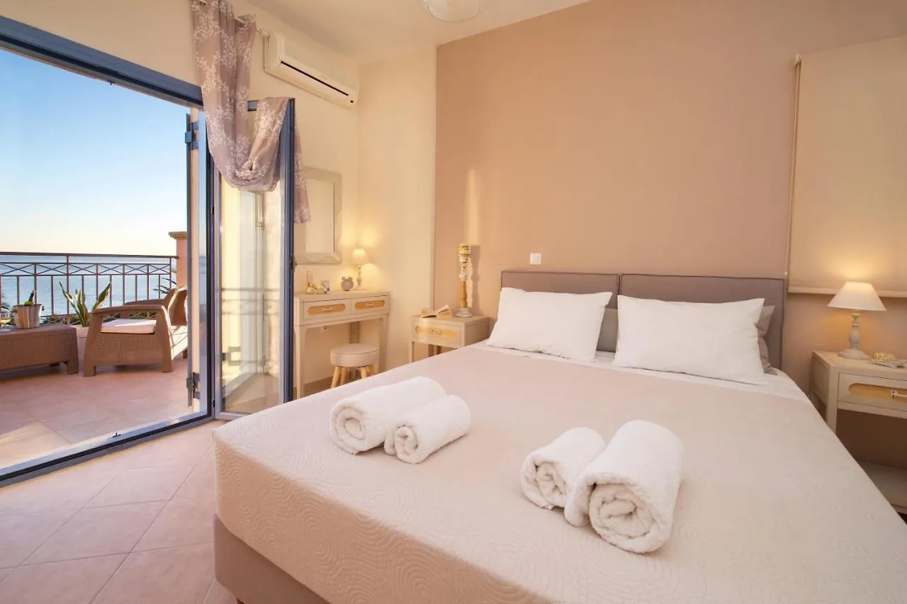 Vila Trapezaki Villas, Seafront Accommodation