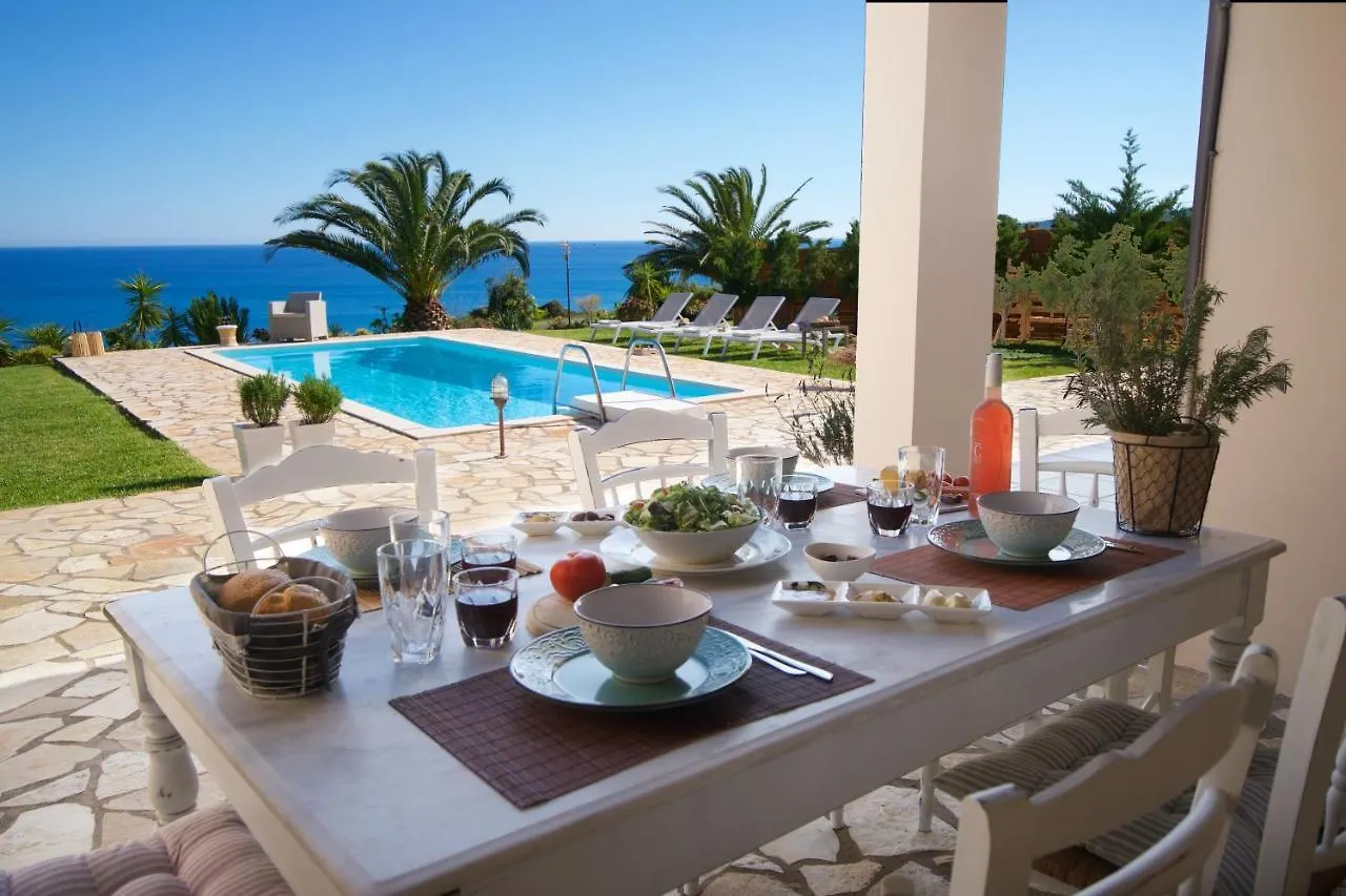 Vila Trapezaki Villas, Seafront Accommodation