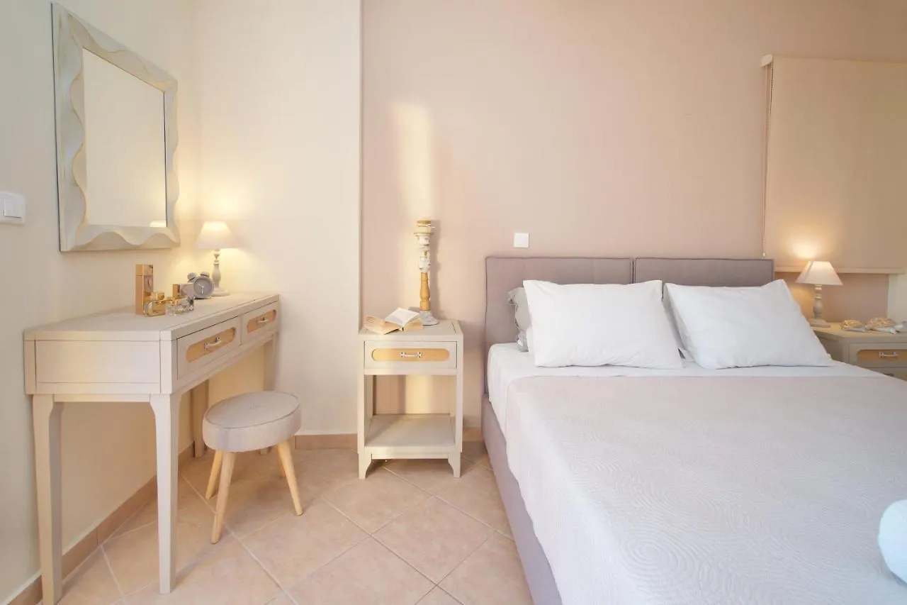 Vila Trapezaki Villas, Seafront Accommodation