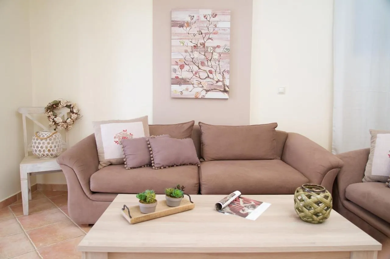 Trapezaki Villas, Seafront Accommodation Vila